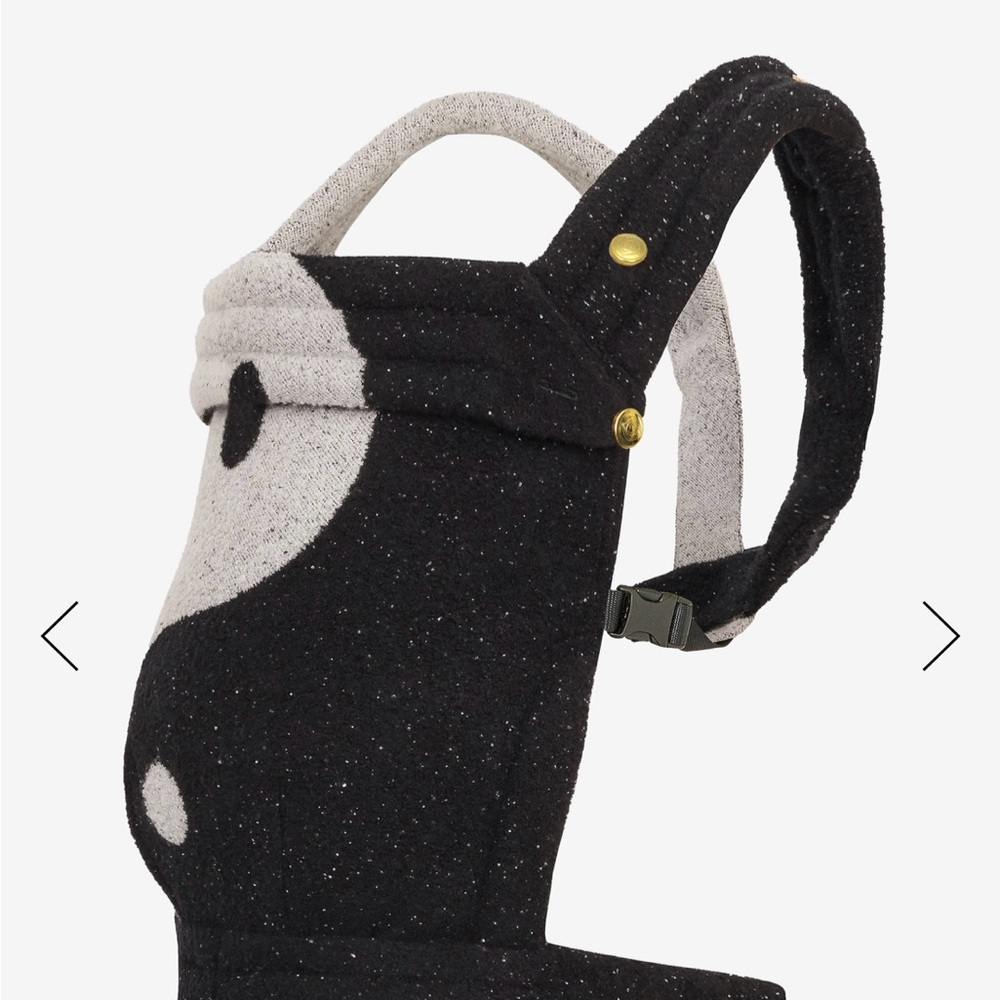 Artipoppe Carrier with Yin Yang Design